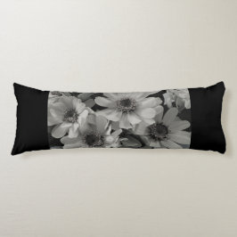 茶色の目のスーザン花 ボディピロー