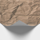 茶色の粗くくしゃくしゃになった再生紙のテクスチャ ラッピングペーパー (角)