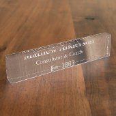 茶色の素朴なリネン印刷ベージュのヴィンテージの名前を追加 デスクネームプレート (側面)