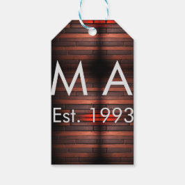 茶色の素朴なレンガの石に名前と日付を入れる ギフトタグ