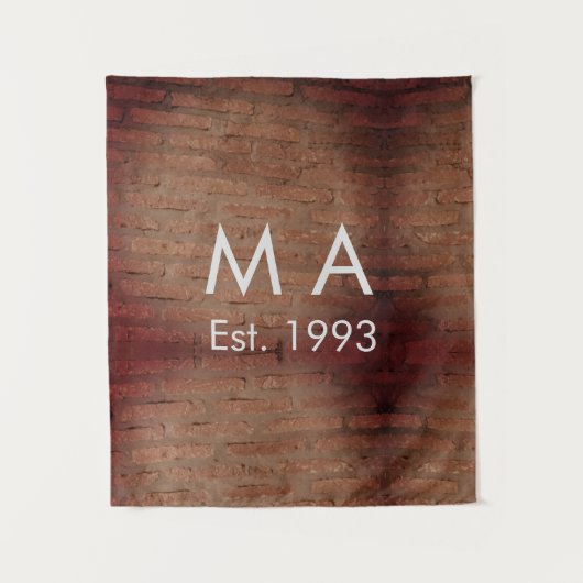 茶色の素朴なレンガの石に名前と日付を入れる タペストリー (正面)