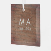 茶色の素朴なレンガの石に名前の文字の年日付を追加 ガラスオーナメント (正面左)