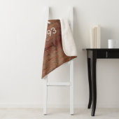 茶色の素朴なレンガの石に名前の文字の年日付を追加 シェルパブランケット (インサイチュ)