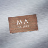 茶色の素朴なレンガの石に名前の文字の年日付を追加 マグネット名刺 (インサイチュ)