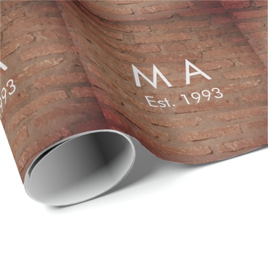 茶色の素朴なレンガの石に名前の文字の年日付を追加 ラッピングペーパー (ロールコーナー)