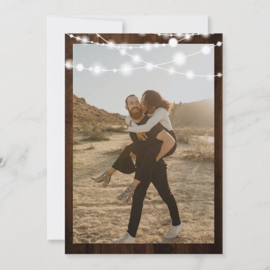 茶色の素朴木の文字列のライトフォト日付を保存 セーブザデート (裏面)