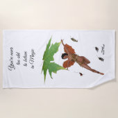 茶色の翼を持つかわいい妖精ビーチタオル ビーチタオル (正面)