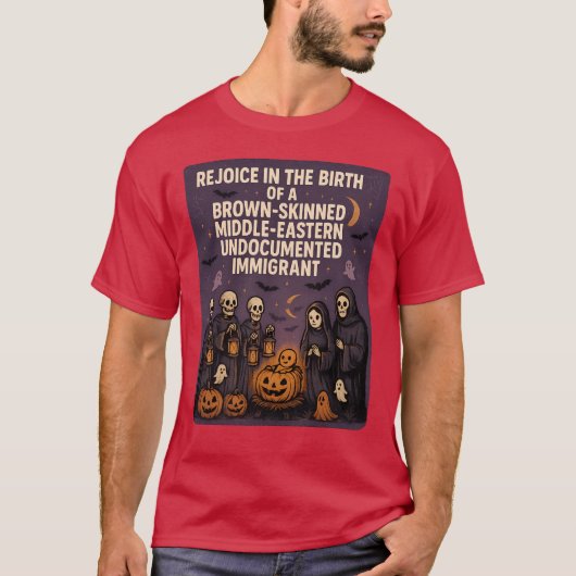 茶色の肌の中東の誕生を喜べ Tシャツ (正面)