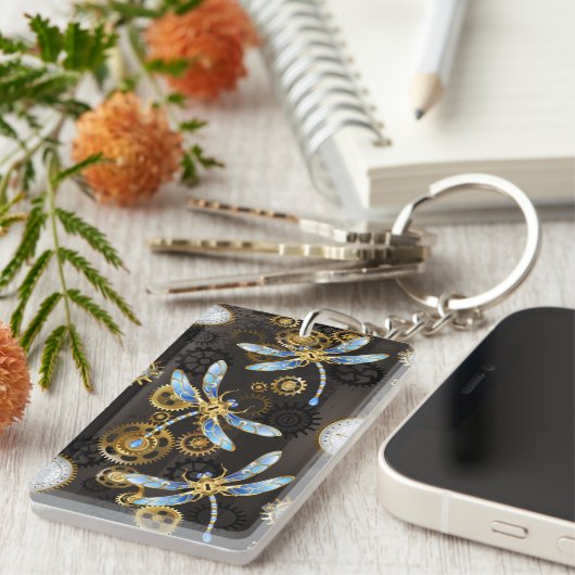 茶色の背景にスチームパンクストライプのトンボ キーホルダー (正面右)