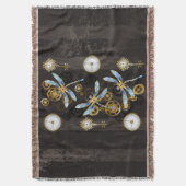 茶色の背景にスチームパンクストライプのトンボ スローブランケット (正面縦)