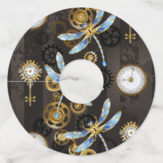 茶色の背景にスチームパンクストライプのトンボ ワイングラスタグ (正面)