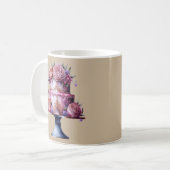 茶色の背景のウェディングケーキ コーヒーマグカップ (正面左)