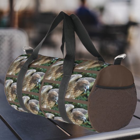 茶色の赤尾の鷹のパターン ダッフルバッグ