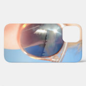 茶色の額縁のサングラスをかぶった女性 Case-Mate iPhoneケース (裏面 (横))