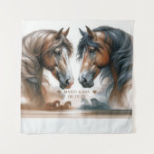 茶色の馬のウエディング カップル タペストリー (正面)