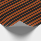 茶色の黒の垂直ストライプパターンデザイン ラッピングペーパー (角)