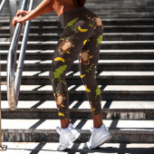 茶色よくはしゃぐのサルとバナナ カプリレギンス