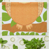 茶色よくはしゃぐフクロウ鳥ウッドランドイラストレーション キッチンタオル (折り畳み)