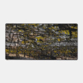 茶色クール色の黄色い苔の木の樹皮 デスクマット (正面)