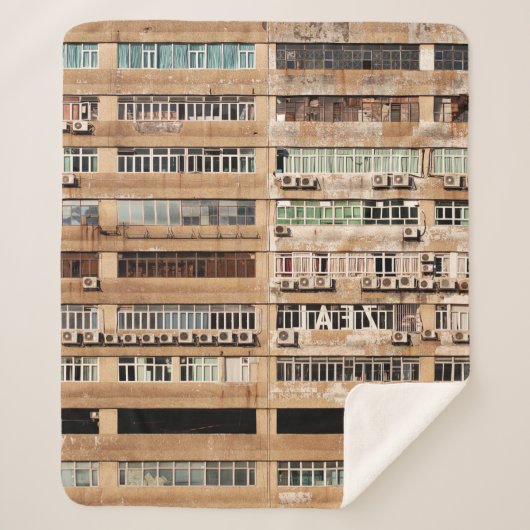 茶色コンクリート建物 シェルパブランケット (正面)