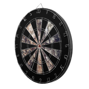 茶色フェイクの灰色の木の樹皮のテクスチャ ダーツボード