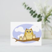 茶色フクロウファミリー - 子ども3人 ポストカード (スタンド正面)