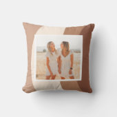 茶色モダンとベージュの図形 |写真 クッション (正面)