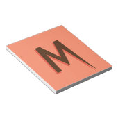 茶色モダンの3D文字イニシャル文字 |サーモンピンク ノートパッド (アングル)