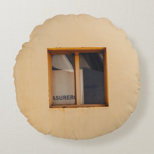茶色木枠ガラス窓 ラウンドクッション (正面)