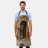 茶色煉瓦壁の茶色木戸 エプロン (着用した状態)