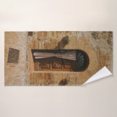 茶色煉瓦壁の茶色木戸 バスタオル (バスタオル)