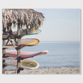 茶色赤と白の木製ラックのサーフボード ラッピングペーパー (フラット)