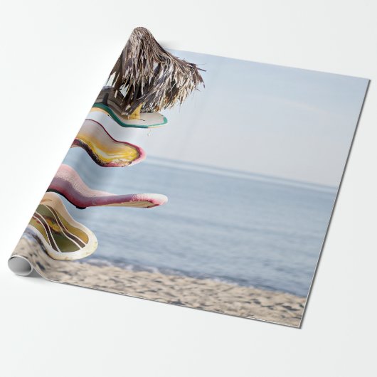 茶色赤と白の木製ラックのサーフボード ラッピングペーパー (アンロールド)