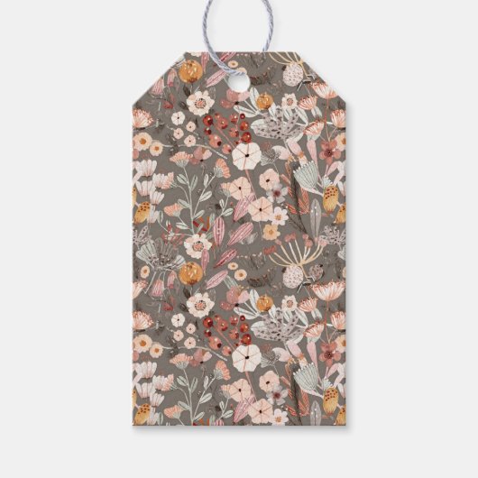 茶色、クリーム色、ピンクの花の植物学的な花模様 ギフトタグ (正面)