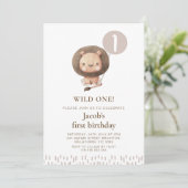 茶色 モダン サファリ ライオン ワイルド ワン 1歳 誕生日 招待状 (スタンド正面)