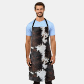 茶色、白い牛のプリントオールオーバープリントエプロン エプロン (着用した状態)