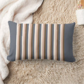 茶色、青みがかった灰色とバラピンクのエレガントストライプ ランバークッション (ブランケット)