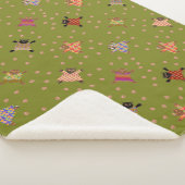 草に肉球の跡をつけるおしゃれな猫たち シェルパブランケット (3/4)