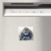 草の上に横たわるゴリラのクローズアップ マグネット (インサイチュ (食洗機))