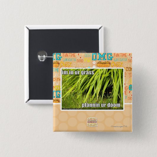 草の上の私 缶バッジ (正面&裏面)