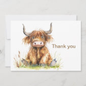 草の中に座っているハイランドの牛 サンキューカード (正面)