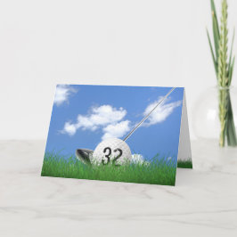 草の中の32番目の誕生日ゴルフボール カード