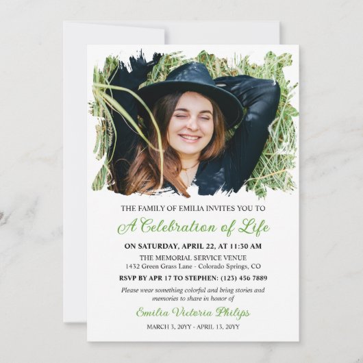 草の緑のブラシ付き縁どフォトライフお祝い 招待状 (正面)
