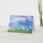 草の誕生日のチューリップとデイジー カード (正面)