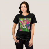 草むらの中のチーター トライブレンドＴシャツ (正面全面)