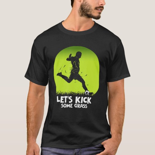 草サッカー選手のプンを蹴ろう Tシャツ (正面)