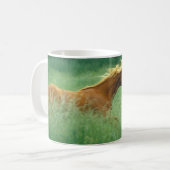 草地を抜け走たヤングスタリオン コーヒーマグカップ (正面左)