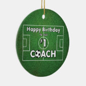 草球付きサッカーコーチ誕生日 セラミックオーナメント (右)
