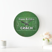 草球付きサッカーコーチ誕生日 ラージ壁時計 (ホーム)