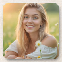 草花の中の晴れ渡ったヘレナの陽気な人